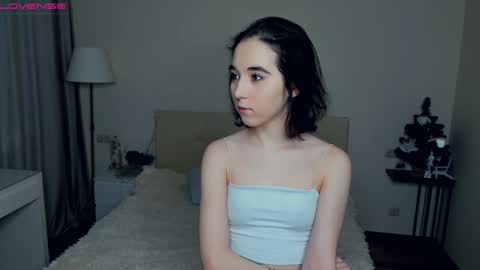 Amalia and Mia online show from 01-06-25, 07:09