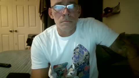 Snapshot of wingnutt765733 chatting on 10-06-25, 04:43 wingnutt765733 online show from 10-06-25, 04:43