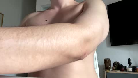 Winniethephoota online show from 04-19-26, 07:05