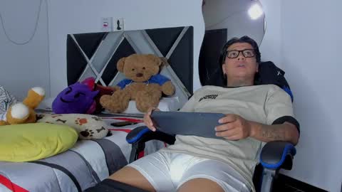 winniepooh_69 online show from 05-02-26, 07:46