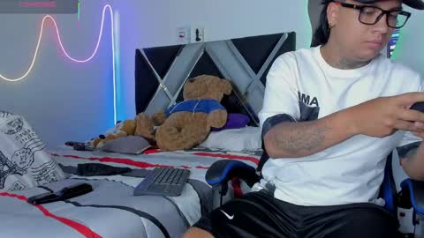 winniepooh_69 online show from 05-05-26, 05:26