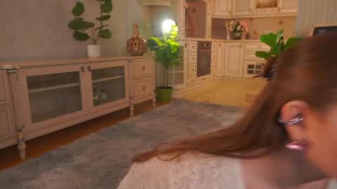 Lillian online show from 05-26-26, 03:02