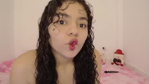 Snapshot of winnifer_gonzalez chatting on 07-02-26, 03:17 Winnifer Gonzalez online show from 07-02-26, 03:17