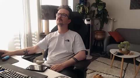 cream36 online show from 04-25-26, 05:21