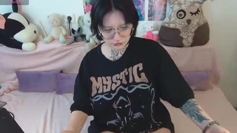 Snapshot of winstyxt chatting on 01-26-25, 10:45 winstyxt online show from 01-26-25, 10:45