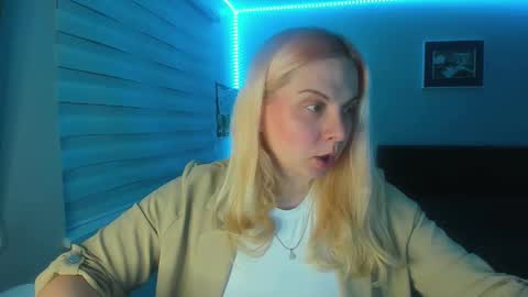 Winter Miracle online show from 12-22-25, 03:31