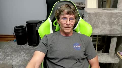 Snapshot of wirehead1970 chatting on 09-09-25, 12:32 wirehead1970 online show from 09-09-25, 12:32