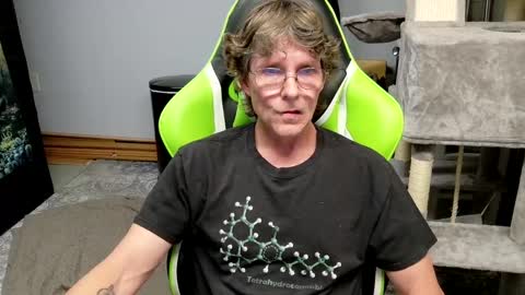 Snapshot of wirehead1970 chatting on 09-27-25, 01:54 wirehead1970 online show from 09-27-25, 01:54