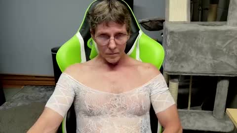 Snapshot of wirehead1970 chatting on 10-11-25, 03:28 wirehead1970 online show from 10-11-25, 03:28