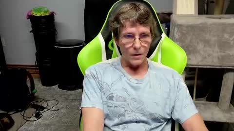 Snapshot of wirehead1970 chatting on 11-19-25, 02:22 wirehead1970 online show from 11-19-25, 02:22