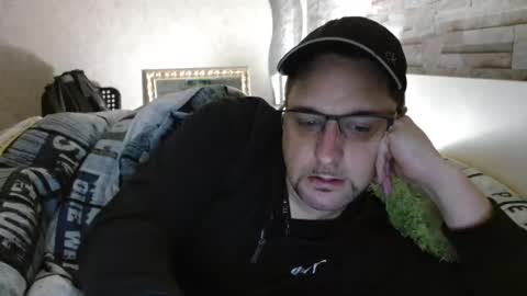 Snapshot of wirzwei8883 chatting on 01-01-25, 10:13 Dirty online show from 01-01-25, 10:13