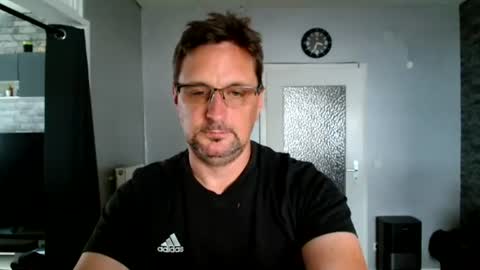 Snapshot of wirzwei8883 chatting on 06-29-26, 01:33 Dirty online show from 06-29-26, 01:33