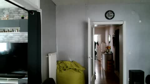 Snapshot of wirzwei8883 chatting on 07-27-26, 12:12 Dirty online show from 07-27-26, 12:12