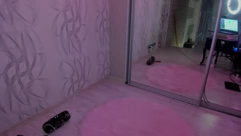 Snapshot of witches_curves chatting on 12-16-24, 07:32 Nemo online show from 12-16-24, 07:32