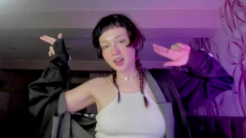 Snapshot of witches_curves chatting on 12-23-24, 08:36 Nemo online show from 12-23-24, 08:36