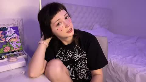 Snapshot of witches_curves chatting on 02-09-25, 01:14 Nemo online show from 02-09-25, 01:14