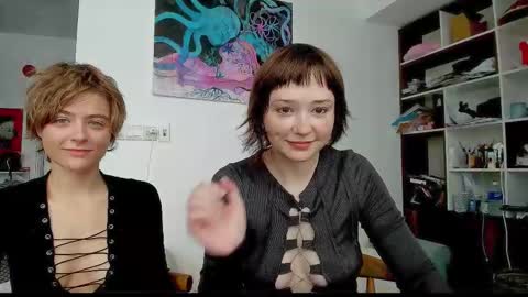 Snapshot of witches_curves chatting on 02-10-26, 08:07 Nemo online show from 02-10-26, 08:07