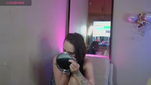 Snapshot of witchmooon chatting on 03-05-25, 02:25 Kiara online show from 03-05-25, 02:25