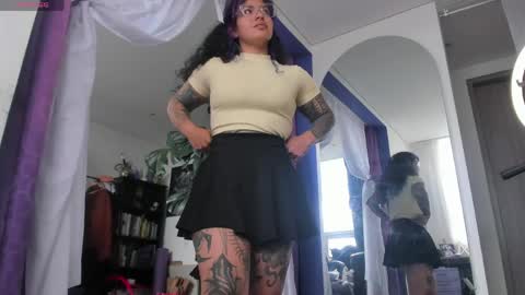 Snapshot of witchofhearts chatting on 06-01-26, 02:08 Luna Violeta A r t i s t online show from 06-01-26, 02:08