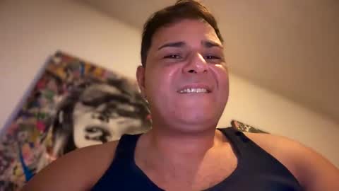 Snapshot of witebull83 chatting on 12-15-24, 04:37 Witebull online show from 12-15-24, 04:37