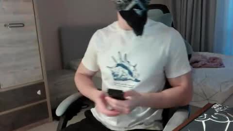 WizLoverr online show from 05-25-26, 05:30