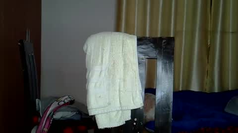 girlie o online show from 02-09-25, 09:28