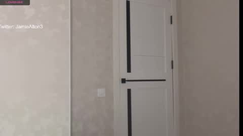 Wlademar online show from 12-17-25, 02:50