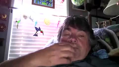 Snapshot of wldlife chatting on 05-25-26, 07:42 wldlife online show from 05-25-26, 07:42