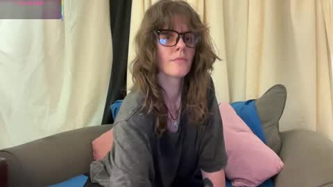 Snapshot of wldntulik2no chatting on 05-06-26, 02:44 Moth online show from 05-06-26, 02:44