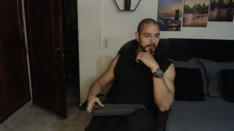 Magnus Dark independent model online show from 01-07-25, 01:38