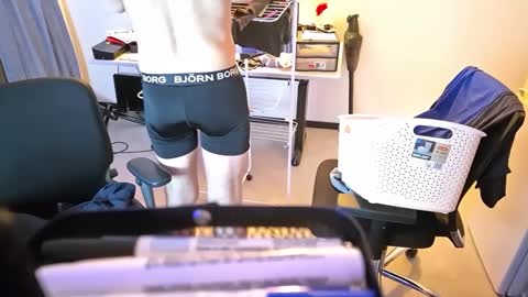 wnhz27 online show from 12-24-24, 01:38