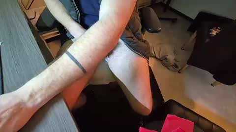 wnhz27 online show from 01-03-25, 04:00