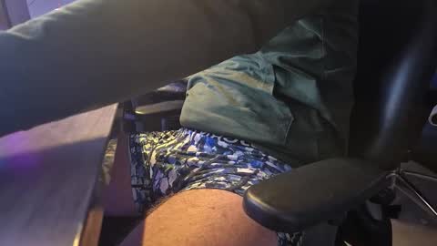 wnhz27 online show from 11-24-25, 01:49