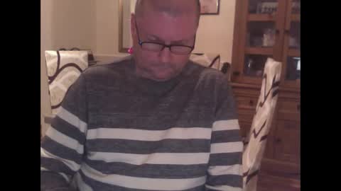 Snapshot of wobble444 chatting on 06-08-26, 10:54 wobble444 online show from 06-08-26, 10:54