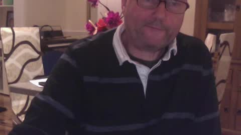 Snapshot of wobble444 chatting on 06-16-26, 11:07 wobble444 online show from 06-16-26, 11:07