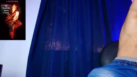  W O L F  online show from 12-17-25, 11:38