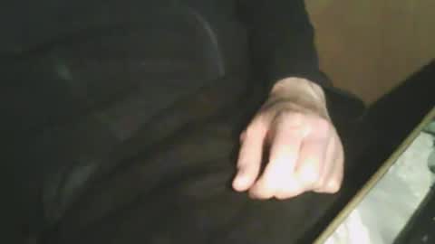 Snapshot of wolfie_2910 chatting on 04-29-26, 04:44 wolfie_2910 online show from 04-29-26, 04:44