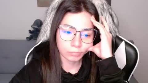 Alex online show from 11-05-25, 03:39