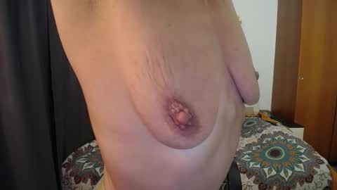 Snapshot of women_pleasures chatting on 09-20-25, 09:27 women_pleasures online show from 09-20-25, 09:27