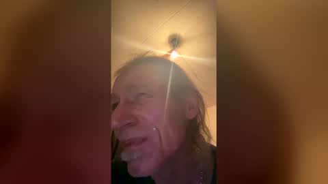 Snapshot of wonderboy3272 chatting on 03-31-26, 09:59 guido online show from 03-31-26, 09:59