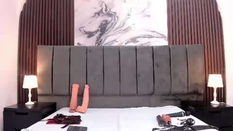 wonderkloe_ online show from 06-28-26, 07:42