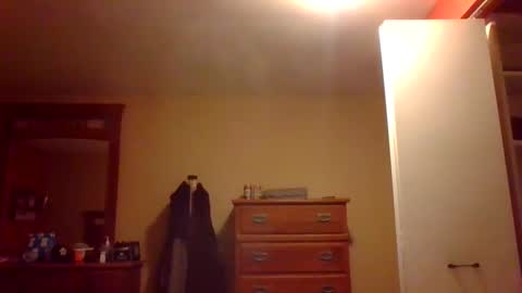 Snapshot of woodeee77 chatting on 12-26-24, 04:43 woodeee77 online show from 12-26-24, 04:43