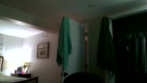 woodeee77 online show from 02-06-26, 03:55