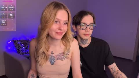 Snapshot of worldofllove chatting on 01-17-25, 10:56 Arnika and Simon online show from 01-17-25, 10:56