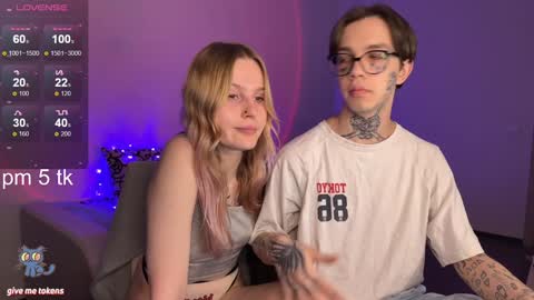 Snapshot of worldofllove chatting on 02-03-25, 08:35 Arnika and Simon online show from 02-03-25, 08:35