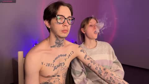 Snapshot of worldofllove chatting on 02-12-25, 12:58 Arnika and Simon online show from 02-12-25, 12:58