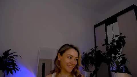 Snapshot of worldsbaby chatting on 02-15-25, 10:10 worldsbaby online show from 02-15-25, 10:10