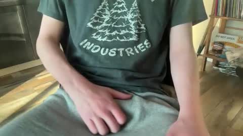 wormburm online show from 04-15-26, 12:23