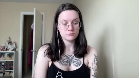 Snapshot of worship_lucina chatting on 12-27-24, 03:26 Lucina online show from 12-27-24, 03:26