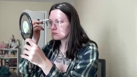 Snapshot of worship_lucina chatting on 01-01-25, 03:14 Lucina online show from 01-01-25, 03:14